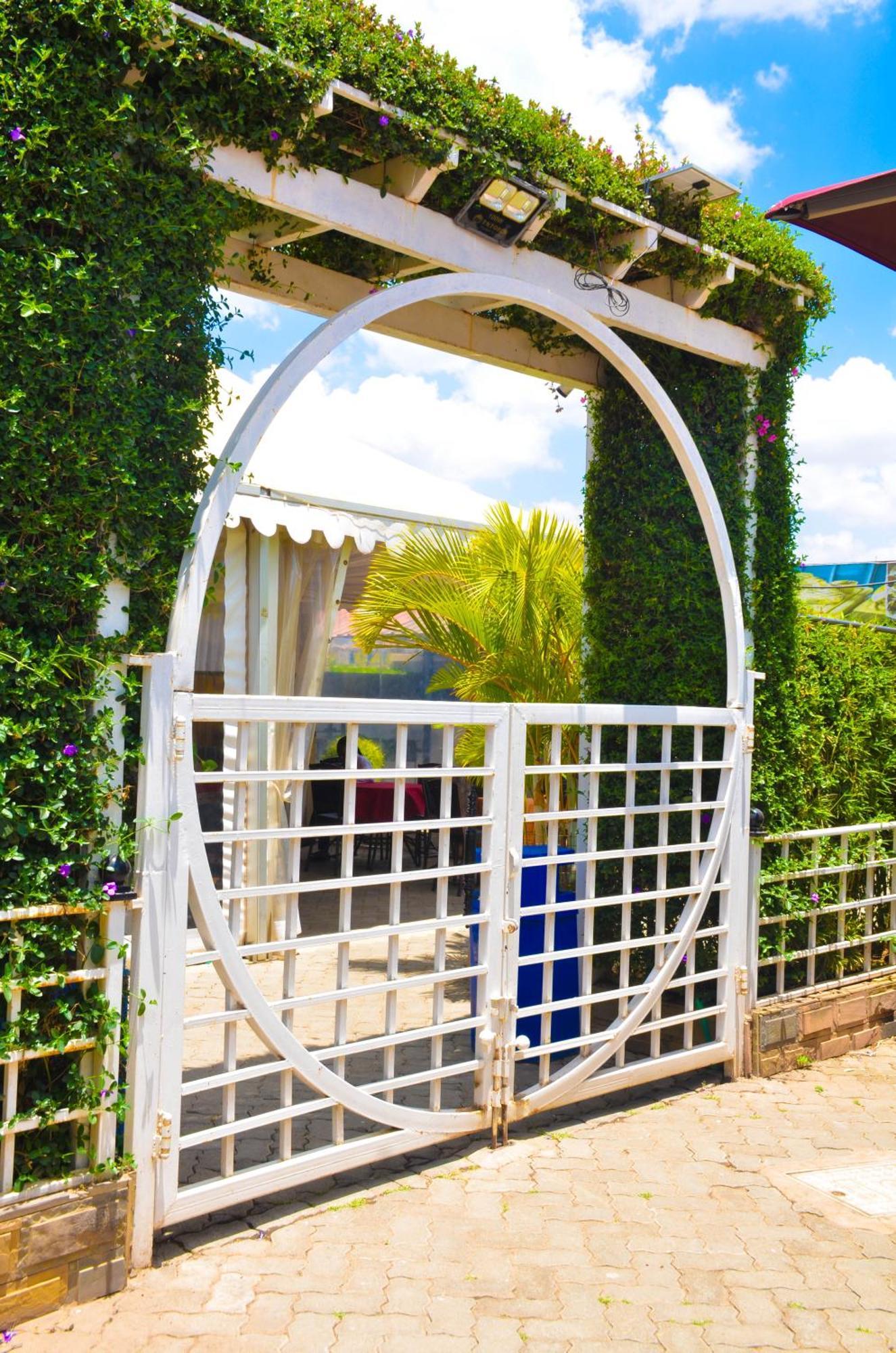 Gateway Bliss Gardens Hotel Ruiru Bagian luar foto