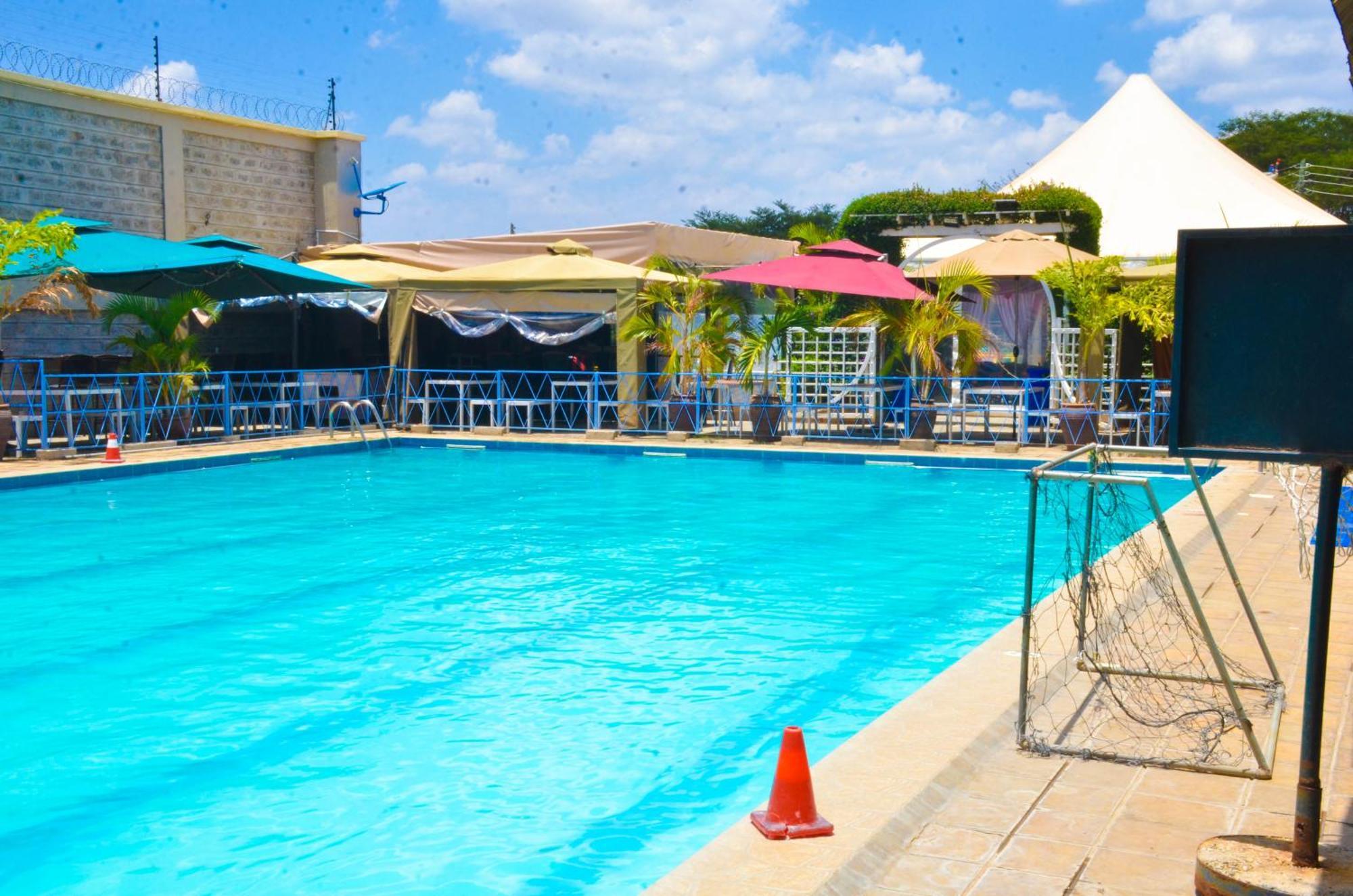 Gateway Bliss Gardens Hotel Ruiru Bagian luar foto